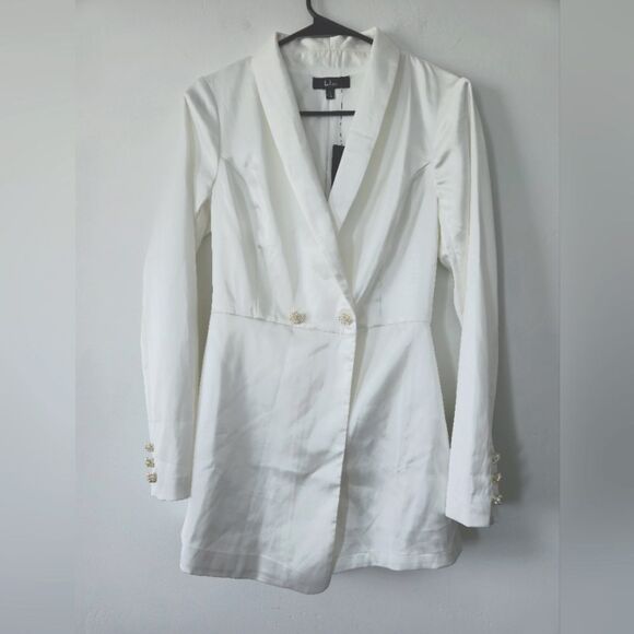 NWT Lulus Regal Aura White Satin Long Sleeve Blazer Romper - Picture 1 of 10